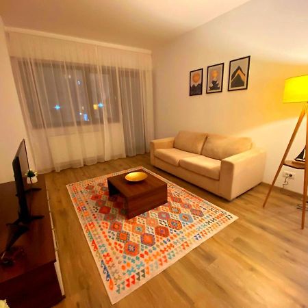 Bellagio - Cozy Apartment With Free Gym Bucarest Esterno foto